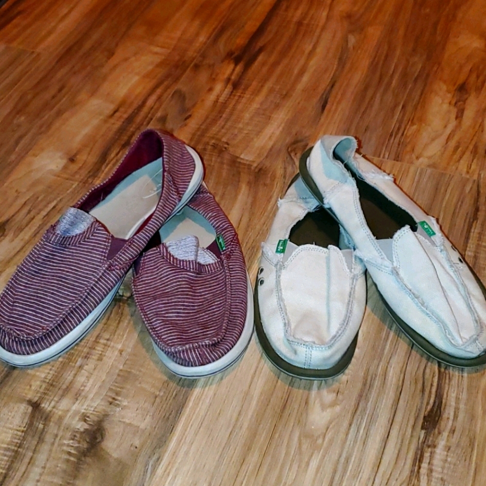 Sanuk slip on bundle